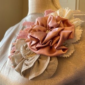 New Flower Pin Boutique WEDDING mother of the Bride Vintage look